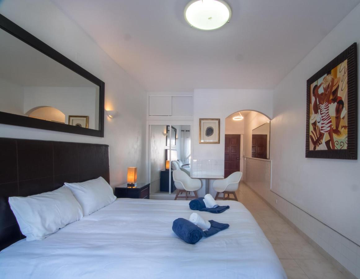 Lagos Main Avenue Studio With Marina View Balcony Εξωτερικό φωτογραφία