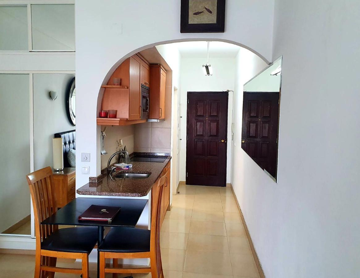 Lagos Main Avenue Studio With Marina View Balcony Εξωτερικό φωτογραφία