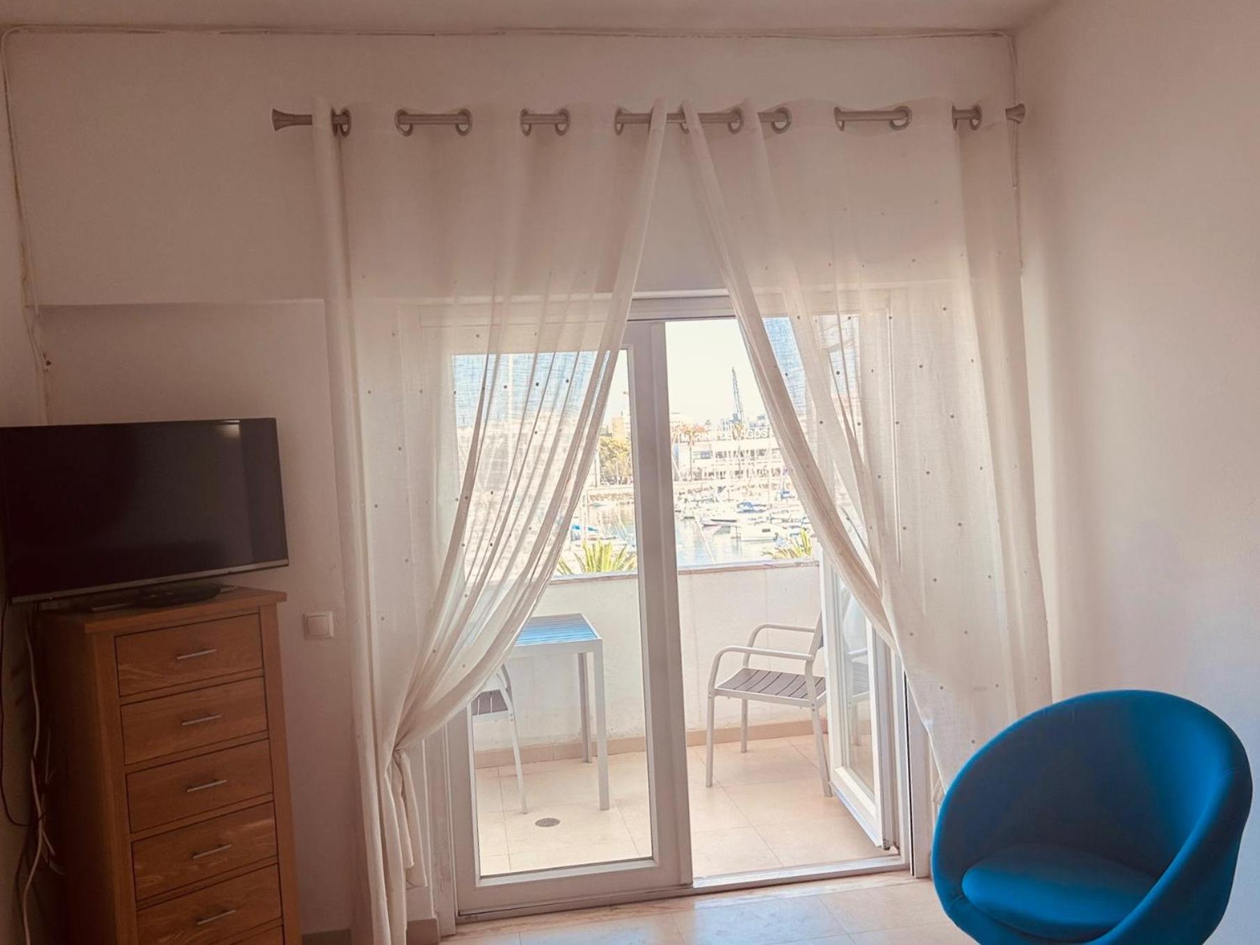 Lagos Main Avenue Studio With Marina View Balcony Εξωτερικό φωτογραφία