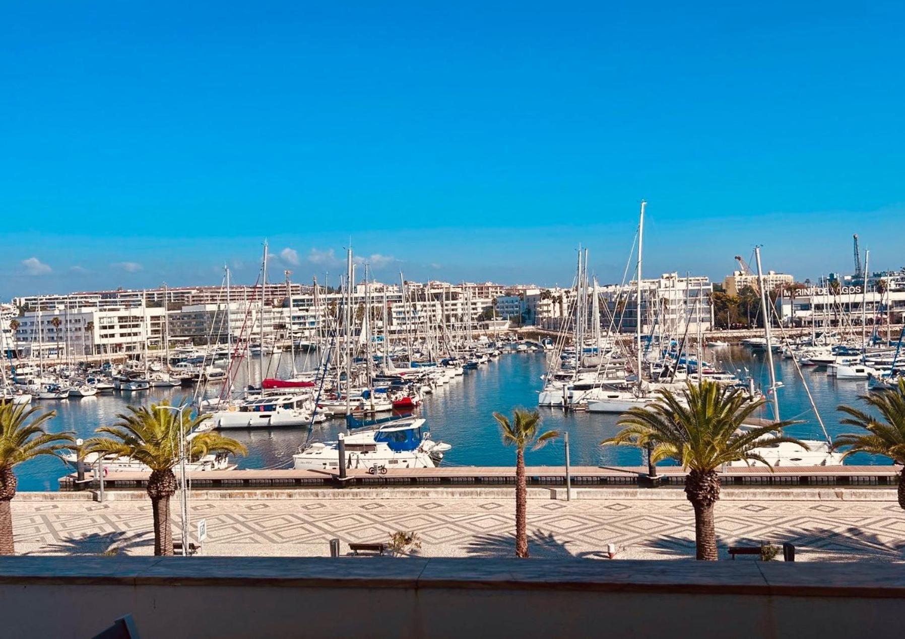Lagos Main Avenue Studio With Marina View Balcony Εξωτερικό φωτογραφία