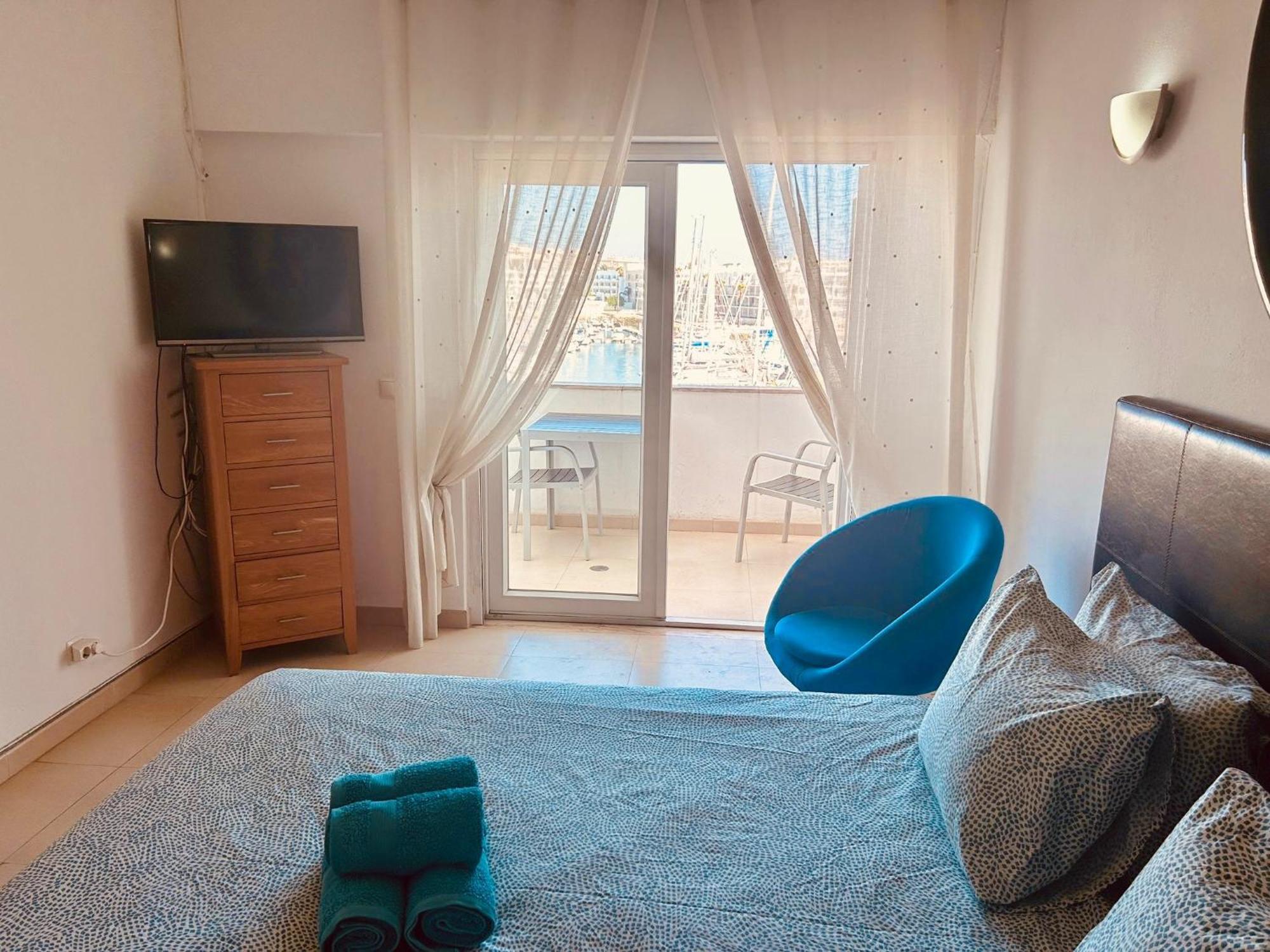 Lagos Main Avenue Studio With Marina View Balcony Εξωτερικό φωτογραφία